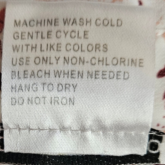 Como Womens Red And Pink Floral Pleated Button Up Collared Blouse Size Medium - Picture 6 of 10